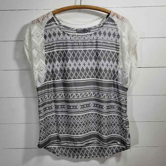 Prana Aleen Semi Sheer Graphic and Lace Top/Shirt w/Cup Sleeves Women's sz M - Picture 1 of 7